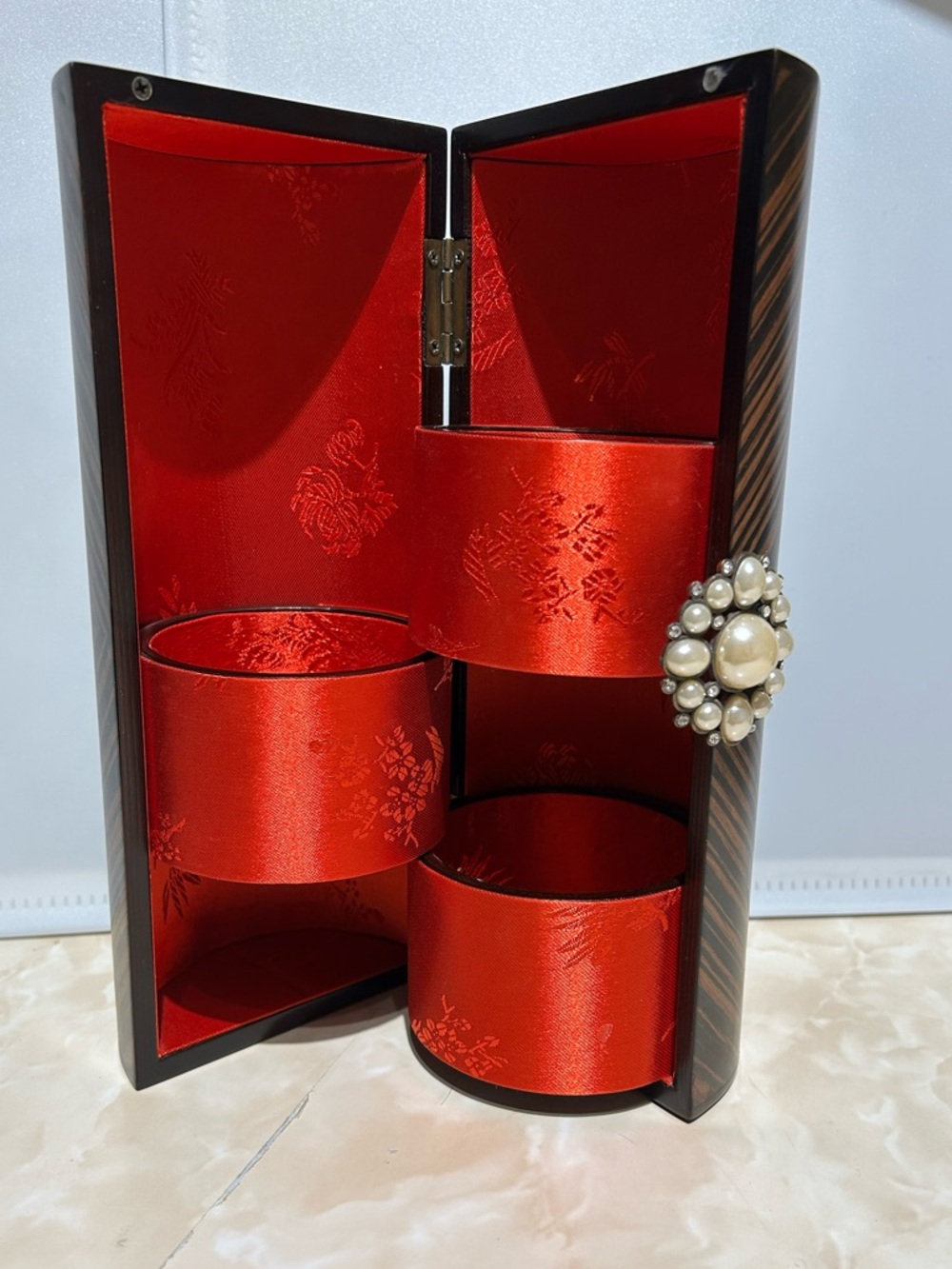 Bombay Portable Display Jewelry Case